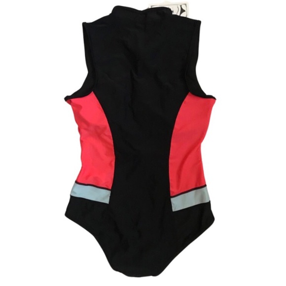 Color Block - Picture 2 of 5